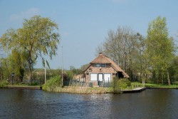Im Naturschutzgebiet Princenhof Friesland-Bootsurlaub Etappe 6: Princenhof-Sneek