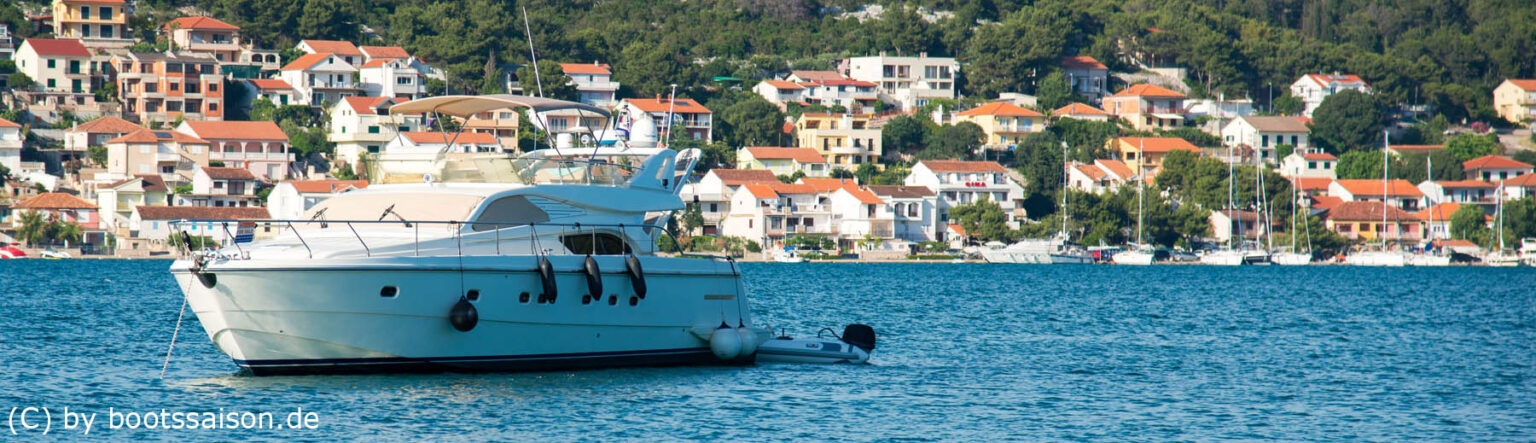 Bootsurlaub Kroatien - Vorschriften, Mindestausrüstung - BOOTSSAISON.DE